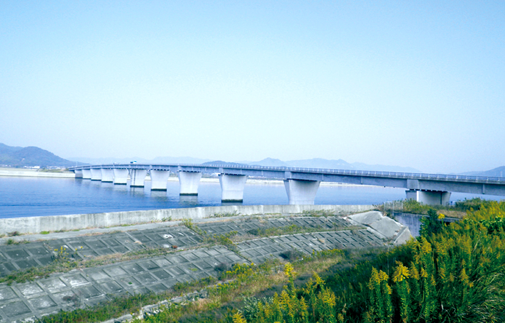 施工実績① 佐波川大橋 橋りょう整備工事
